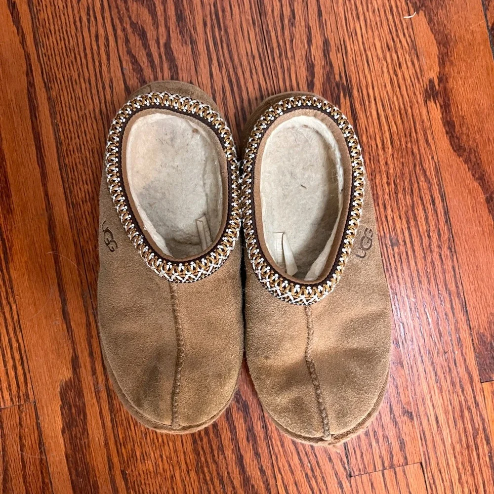 UGG Kids Tasman Chestnut Suede Slip On Slippers 1019066K Size 1Y